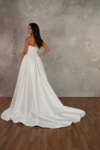 Essense of Australia Style #D4389 #7 Ivory thumbnail
