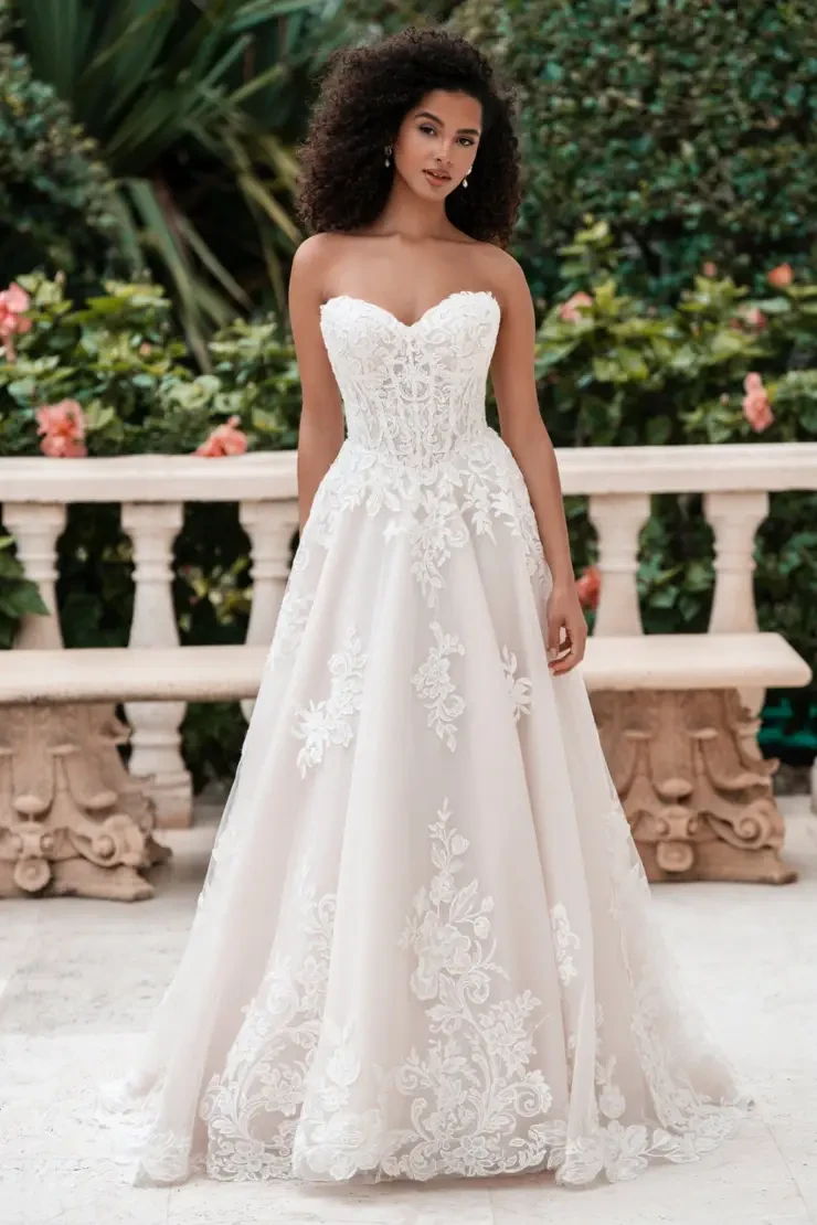 Allure Bridals Style #A1365 Default Thumbnail Image