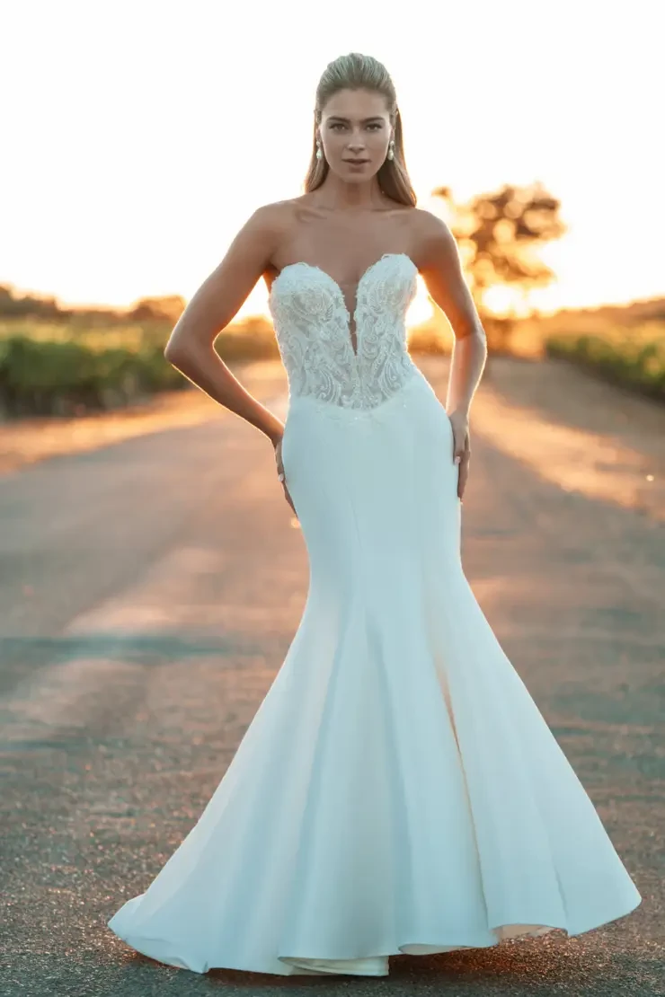 Allure Bridals Style #A1319 Default Thumbnail Image