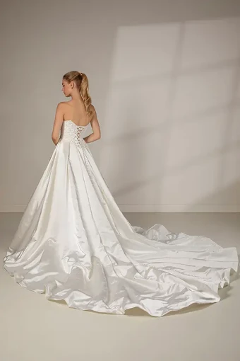 Martina Liana Luxe Style #LE1382 #6 Silk Ivory thumbnail