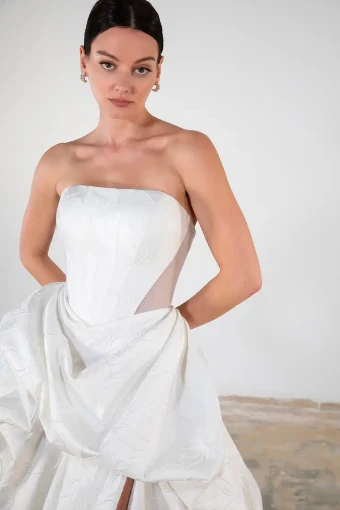 Martina Liana Luxe Style #LE1364 #10 default Silk Ivory thumbnail