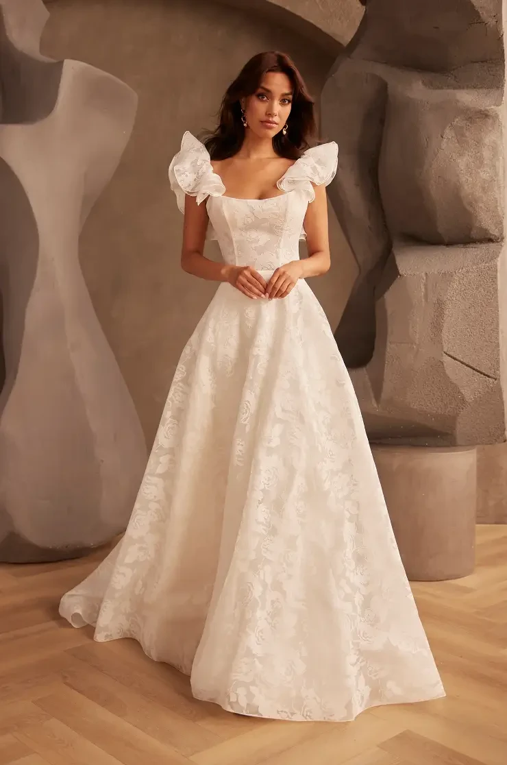 Paloma Blanca Style #P5137 Default Thumbnail Image