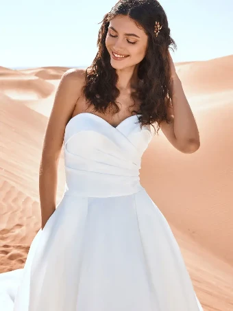 Pronovias Style #Geiranger #5 Off White thumbnail