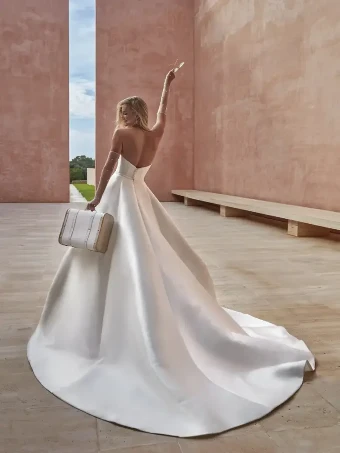 Pronovias Style #Ozen #7 default Off White thumbnail
