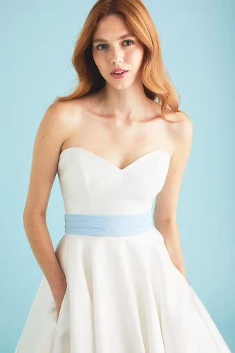 Lea-Ann Belter Style #Melody #5 default Off White thumbnail