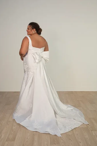 Stella York Style #8047 #12 default Ivory thumbnail
