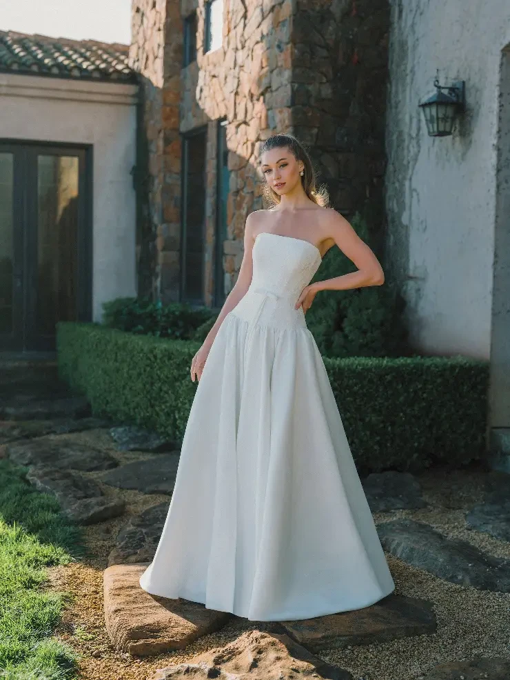 Allure Bridals Style #A1470 Default Thumbnail Image