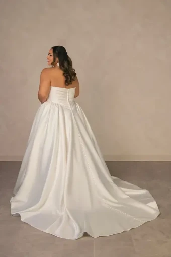 Essense of Australia Style #D4602 #10 default Ivory thumbnail