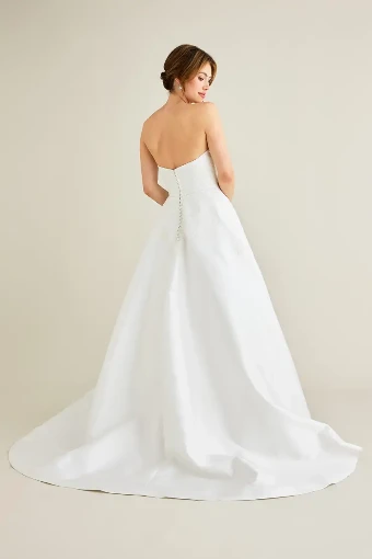 Lea-Ann Belter Style #Ada #11 Off White thumbnail