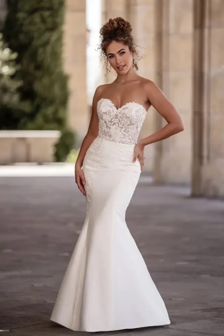 Allure Bridals Style #A1110 Default Thumbnail Image