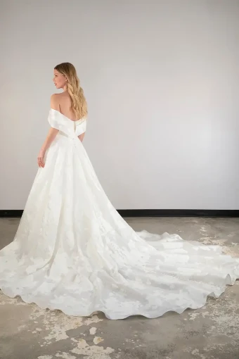 Essense of Australia Style #D3971 #1 Ivory thumbnail