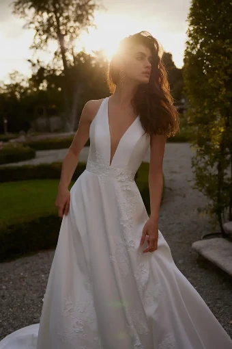 Justin Alexander Style #IDONIA #1 Ivory/Ivory/Latte thumbnail