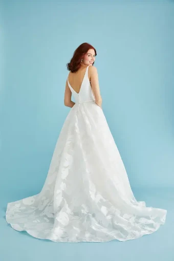 Lea-Ann Belter Style #SOFIA #1 Off White/Off White thumbnail