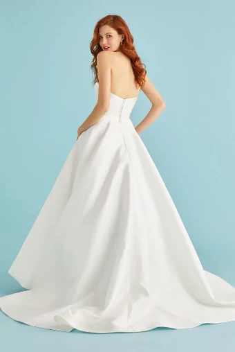 Lea-Ann Belter Style #MARISKA #1 Off White thumbnail