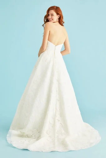 Lea-Ann Belter Style #Orion (beaded) #1 Off White thumbnail