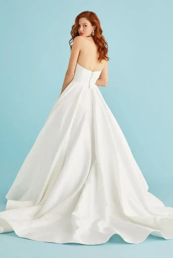 Lea-Ann Belter Style #ROXANNE #1 Off White Only thumbnail